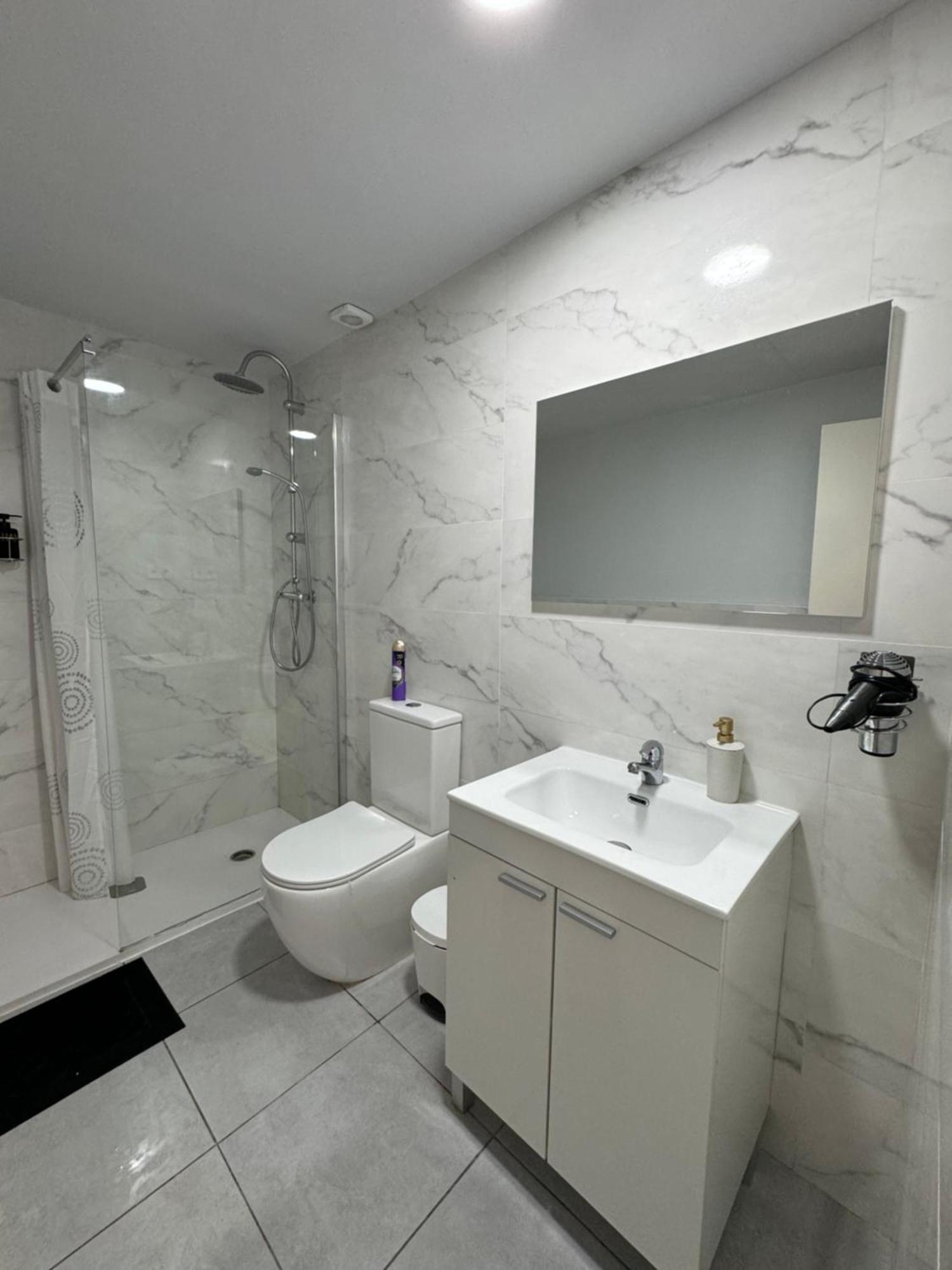 バルセロナHabitacion Para Tu Estadia Corta En Bcnアパートメント エクステリア 写真