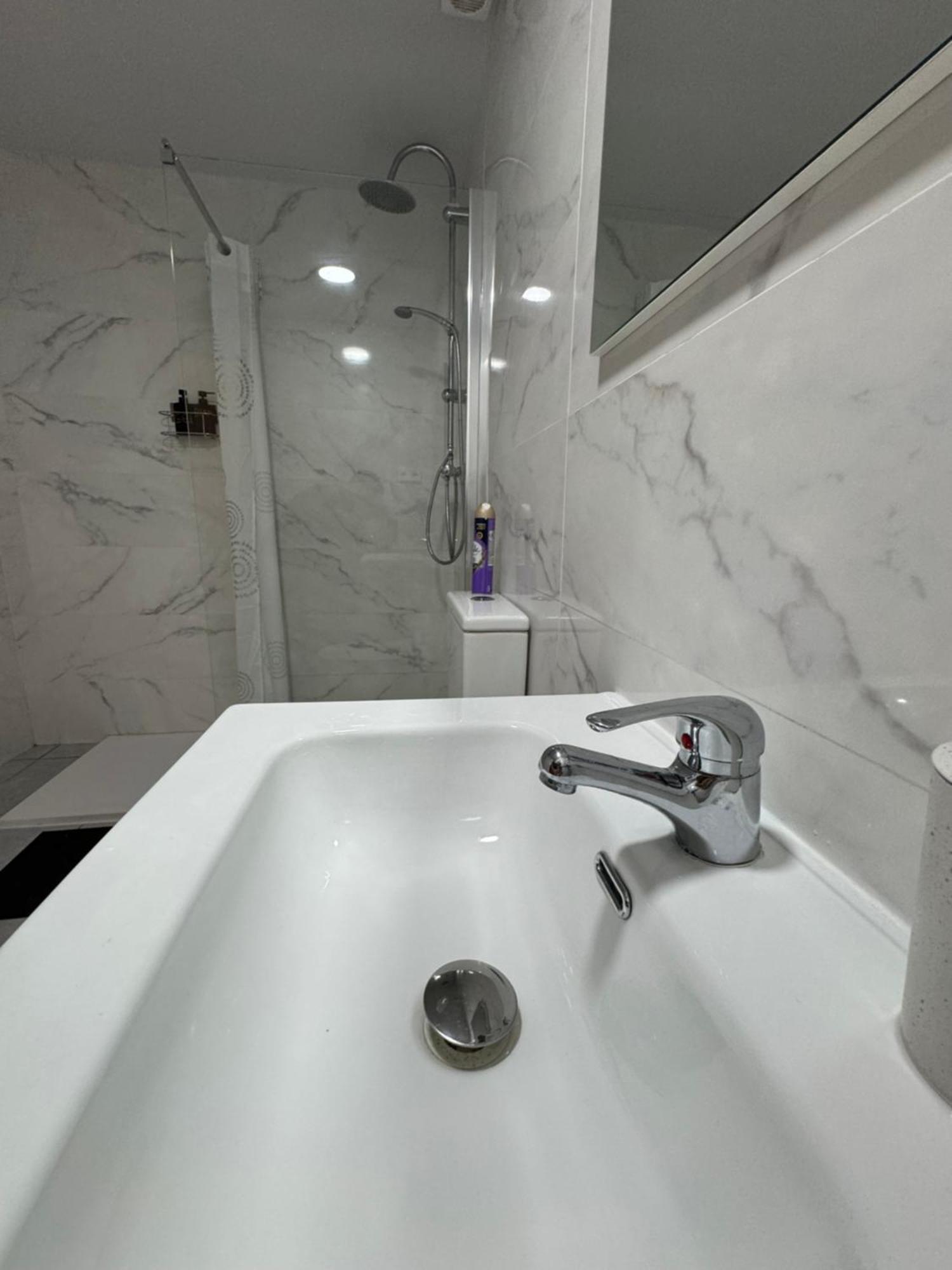 バルセロナHabitacion Para Tu Estadia Corta En Bcnアパートメント エクステリア 写真